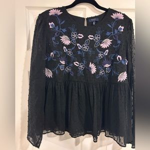 Flowy baby doll blouse, great for business casual